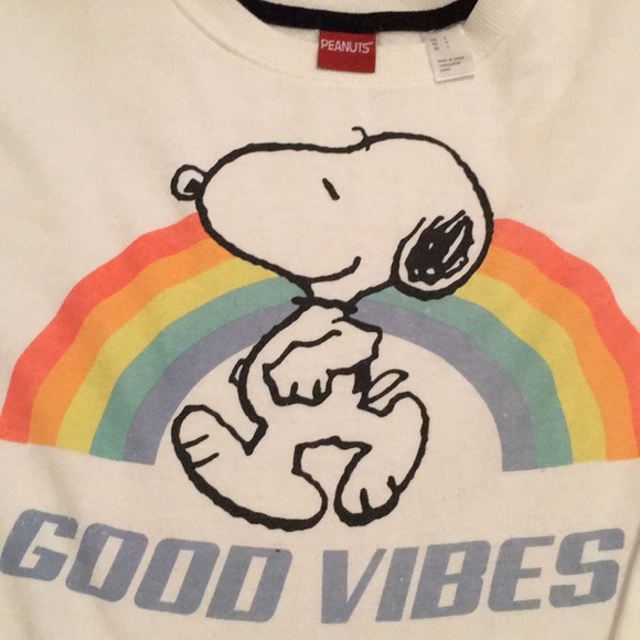 Snoopy good vibes 🌈 sweatshirt - Picture 2 of 3